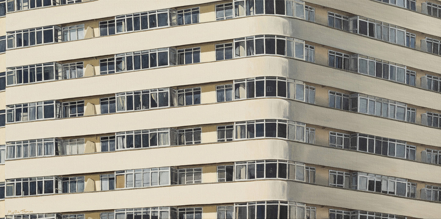 Painting by artist Martin Thomas of famous art deco building Embassy Court on Brighton